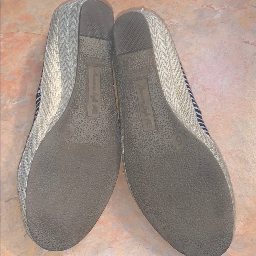 Shoes - Picture 4 of 4